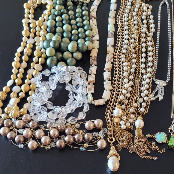 Vintage Jewelry Lot - Picture 2 of 10